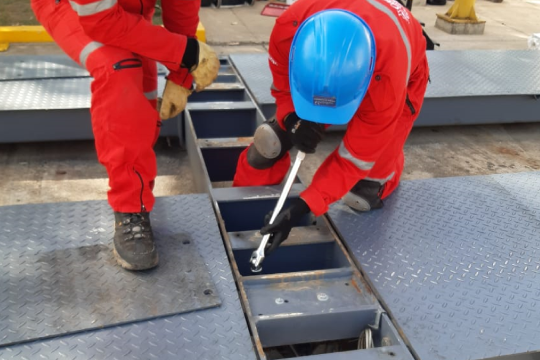 Servicio técnico de mantenimiento preventivo y correctivo de basculas camioneras Cardinal Weighing Colombia&nbsp;
