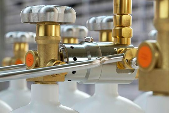 mantenimiento, reparación, instalación y comercialización de Sistemas de llenado por peso Cardinal Weighing Colombia